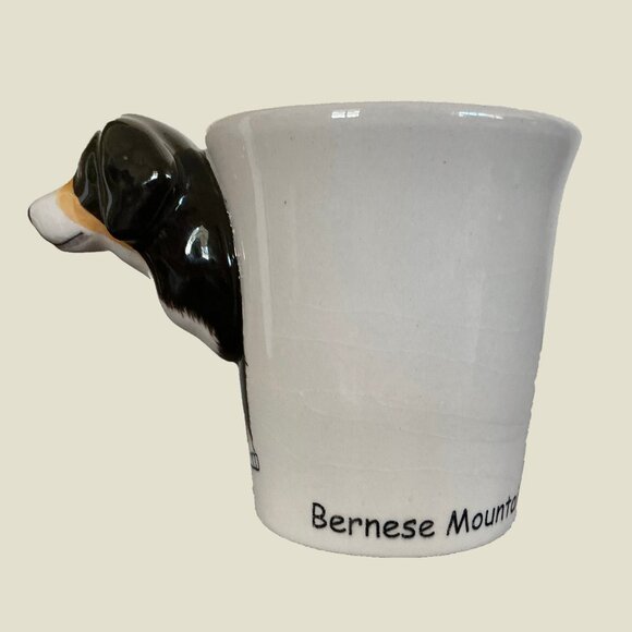 GUC - Vintage Handpainted 9 oz Ceramic Bernese Mountain Dog Handled Coffee Mug - Picture 3 of 10